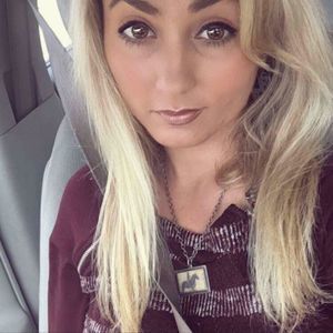 Meet your Posher, Jenelle